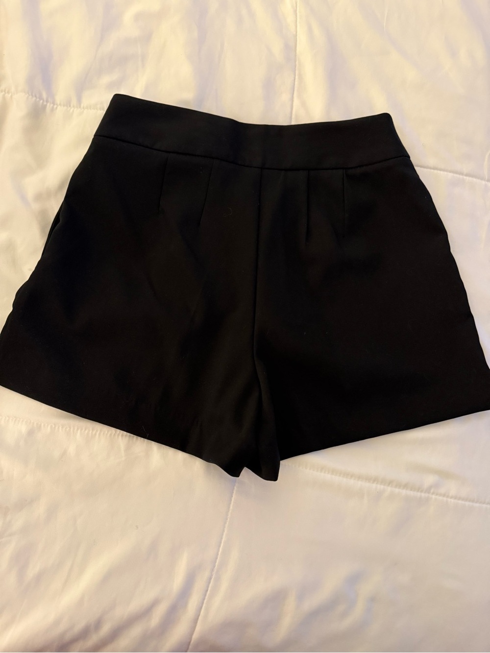 NWT-a new day High-Waist Black Tailored Women's Shorts Size 4